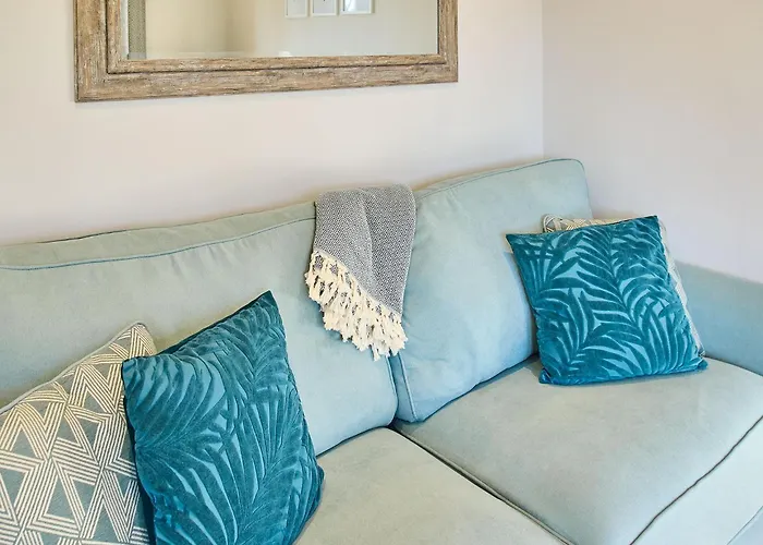 Host & Stay - Cobnut Barn